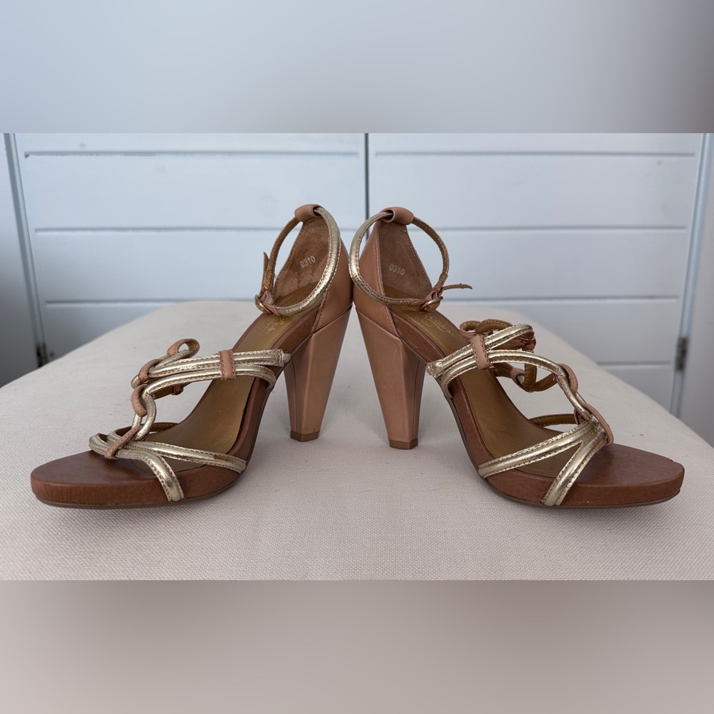Seychelles Open Toe Gold and Nude Strap Heels, 3.5 inches, Size 6.5